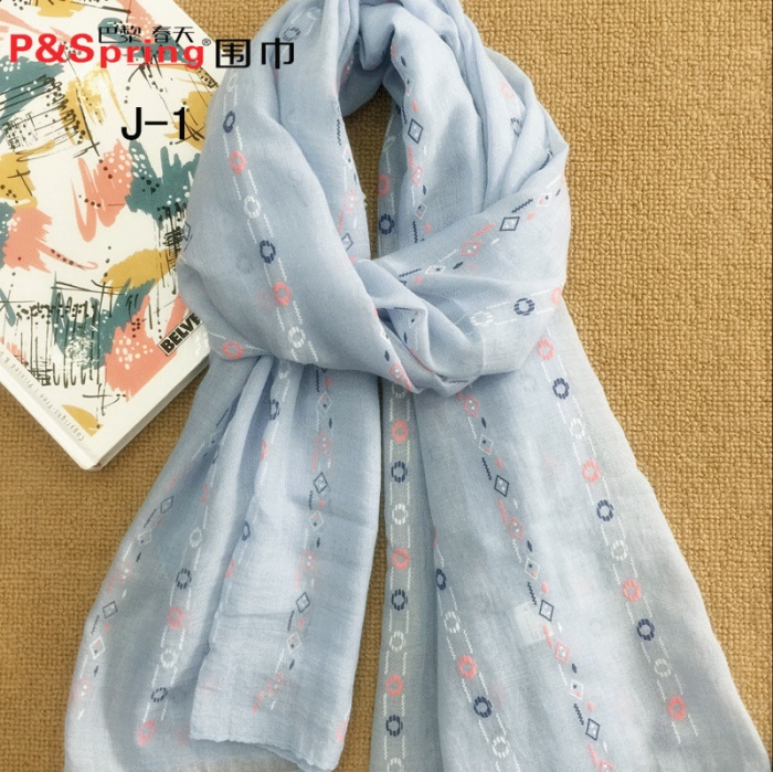 international trade mart (district 4) 4 f scarf 玺贝围巾   paris