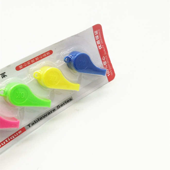 4个彩色塑料口哨 儿童玩具 体育老师专用哨_ 义