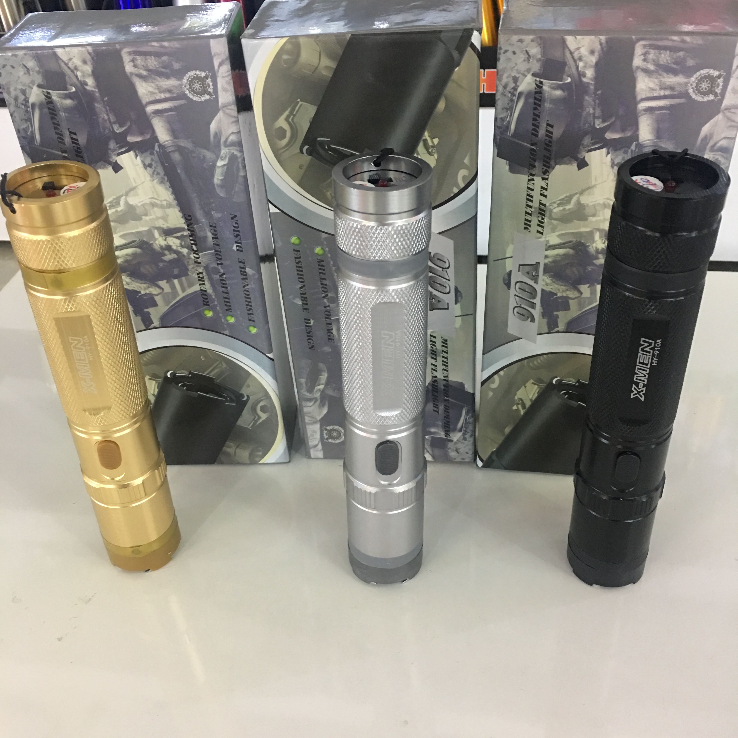 910防爆手电筒多功能强光手电筒防身电筒喷雾器辣椒水