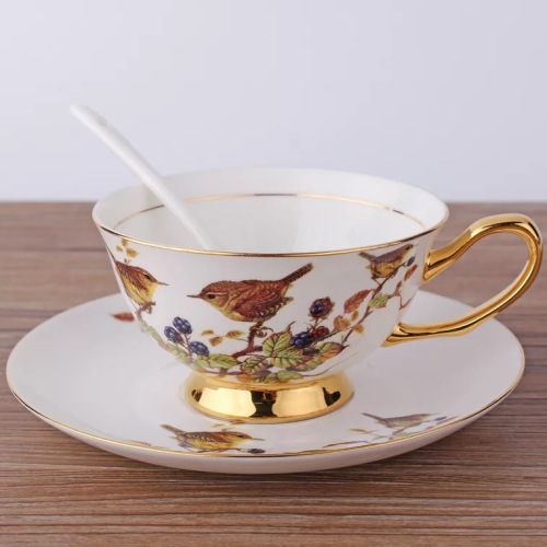 High-End Bone China Coffee Cup and Saucer Two Cups and Two Plates Gift Set Gift Ceramic Water Cup Milk Cup Tea