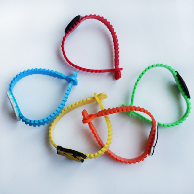 Animal PVC soft rubber bracelet to give gift - hand ring manufacturers direct sale.