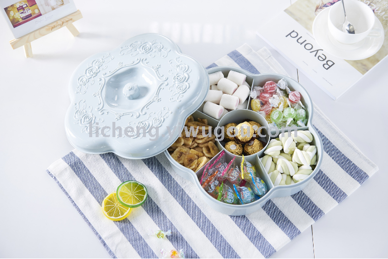 Коробка из-под конфет, пластик в гостиной, компоновка фаршированных фруктов pic 4