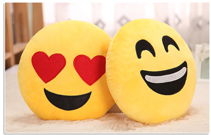 QQ笑脸表情公仔emoji毛绒抱枕滑稽表情可亦凡喜欢表情包吴图片
