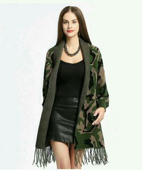羊绒迷彩带袖披肩围巾