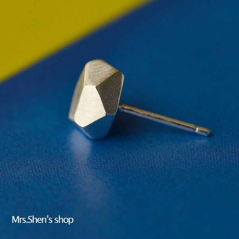 925纯银 磨砂锤子切面几何简约欧美设计款耳钉耳饰 女新品