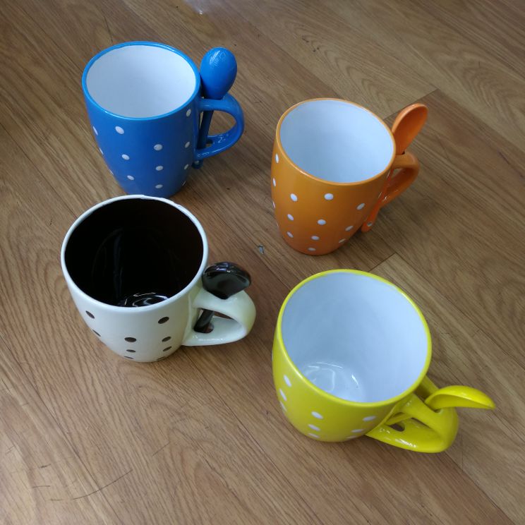 彩杯，带勺子杯，陶瓷杯，礼品杯，杯子