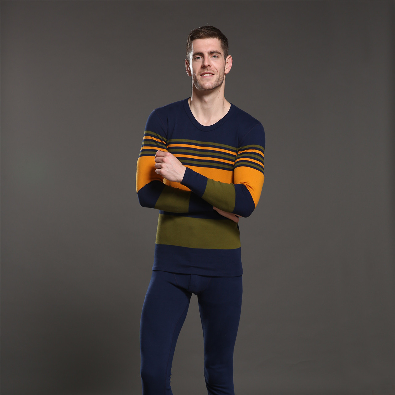 奇芬新款舒绒保暖内衣套装男士加厚秋衣秋裤打底衫厂家直销