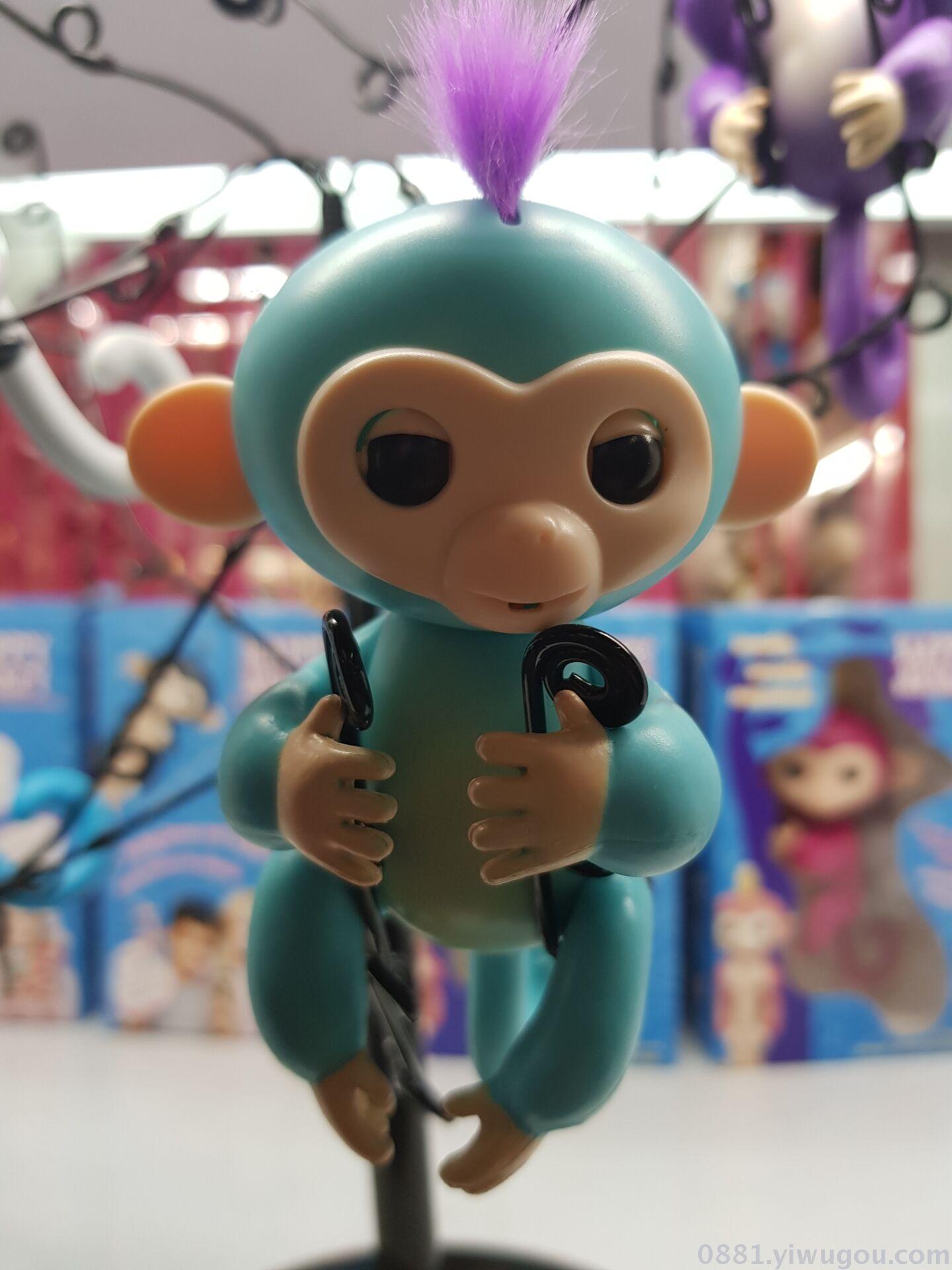 厂家批发迷你手指猴孩子玩具创意手指玩具便携可爱手指猴五色