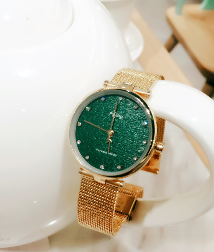 卡地妮KETINY品牌罗马经典系列石英网带手表