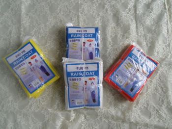 厂家直销pe带扣成人一次性雨衣