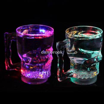 DalebrookLED灯 感应开关变色七彩发光啤酒骷颅杯