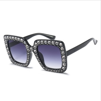 新款防紫外线太眼镜女 欧美风时尚镶砖大框墨镜