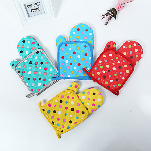 Korean Style Hot Selling Color Dot High Temperature Resistant Heat Insulation Anti-Scald Microwave Oven Gloves Multi-Functional Thickened Gloves Wholesale