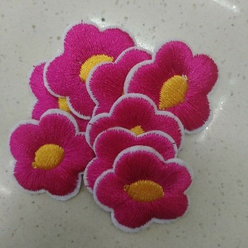 bosch trademark accessories plum embroidery computer embroidery plum blossom cloth sticker cloth label small single customization