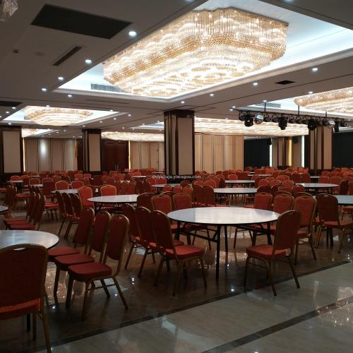 Suqian Changzhou Hotel Banquet Chair Hotel Conference Steel Chair Rural Rental Wedding Banquet Tables and Chairs 