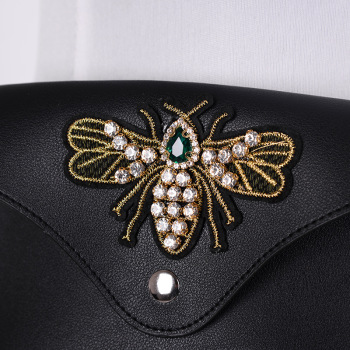 热卖速卖通新款韩版女士复古刺绣蜜蜂腰包PU