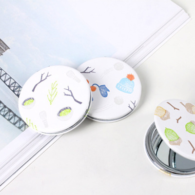 The small and fresh water ink element of The bag is a portable magnifying PU leather small round mirror gift mirror.