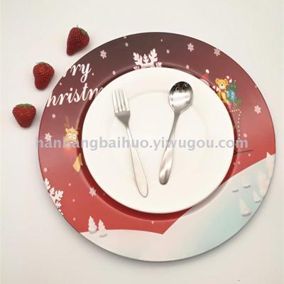 Plastic plates on Christmas plates round plates on fashionable European table MATS