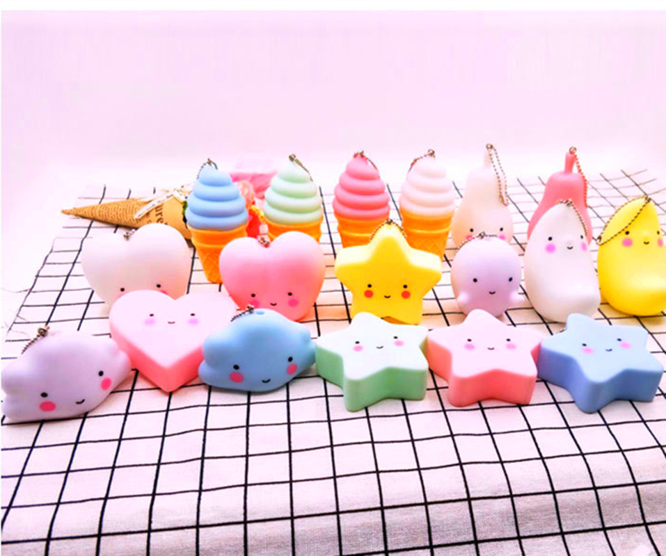 创意云朵冰淇淋月亮星星爱心五角星搪胶LED钥匙扣