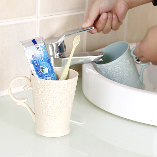 Couple Mouthwash Cup Plain with Handle Toothbrush Cup Creative Plastic Toothbrush Cup Washing Cup Toothbrush Cup Spoon Cup 