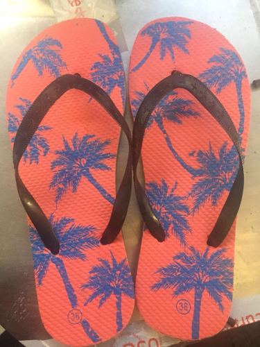 factory straight pe exported to africa men‘s and women‘s flip-flops beach slippers stock spot low price processing