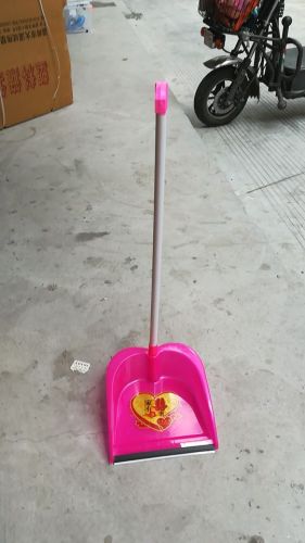 bucket， dustpan， garbage shovel
