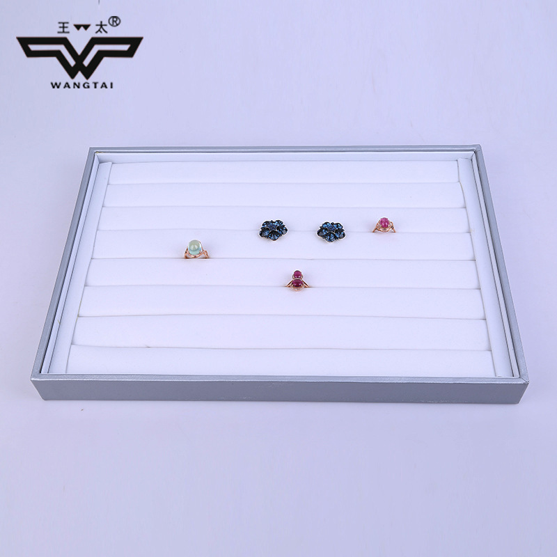 热销爆款纯色戒指展示盘  银边白皮分隔首饰摆件盒珠宝店展示批发