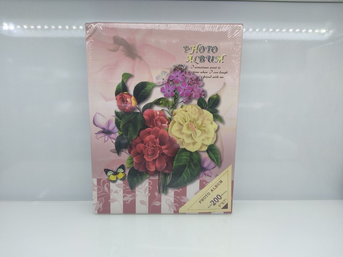 复古怀旧插页式花卉相册影集
7寸200张相册