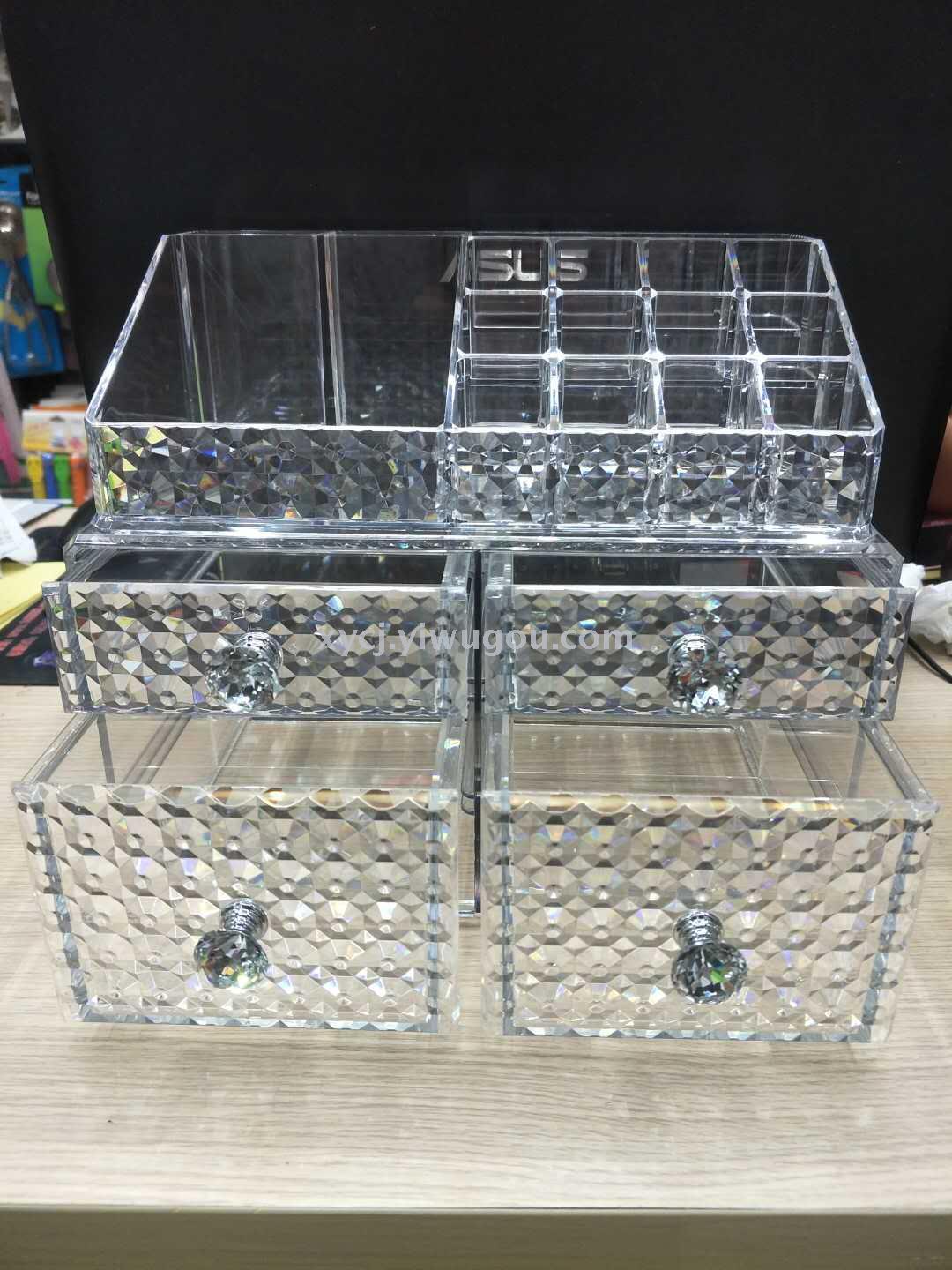 New plastic cosmetic box diamond-faced cosmetic display stand in transparent color pic 2