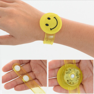 Glow watch with flash wrist band glow cartoon bracelet cartoon bracelet flash toy