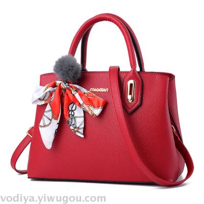 European and American fashion woman bag leisure take the hand messenger bag with the pith decoration woman bag
