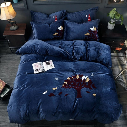 Ywxuege Crystal Velvet Exquisite Towel Embroidery Four-Piece Set Winter Thermal Bedding Pachira Macrocarpa Dark Blue