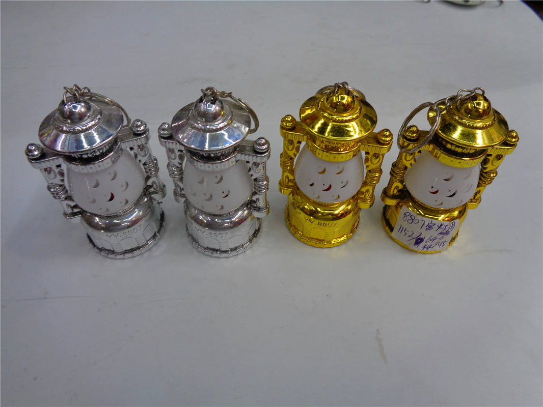 义乌儿童塑料玩具手电筒钥匙扣礼品夜灯8807宫灯地摊货源厂家直销