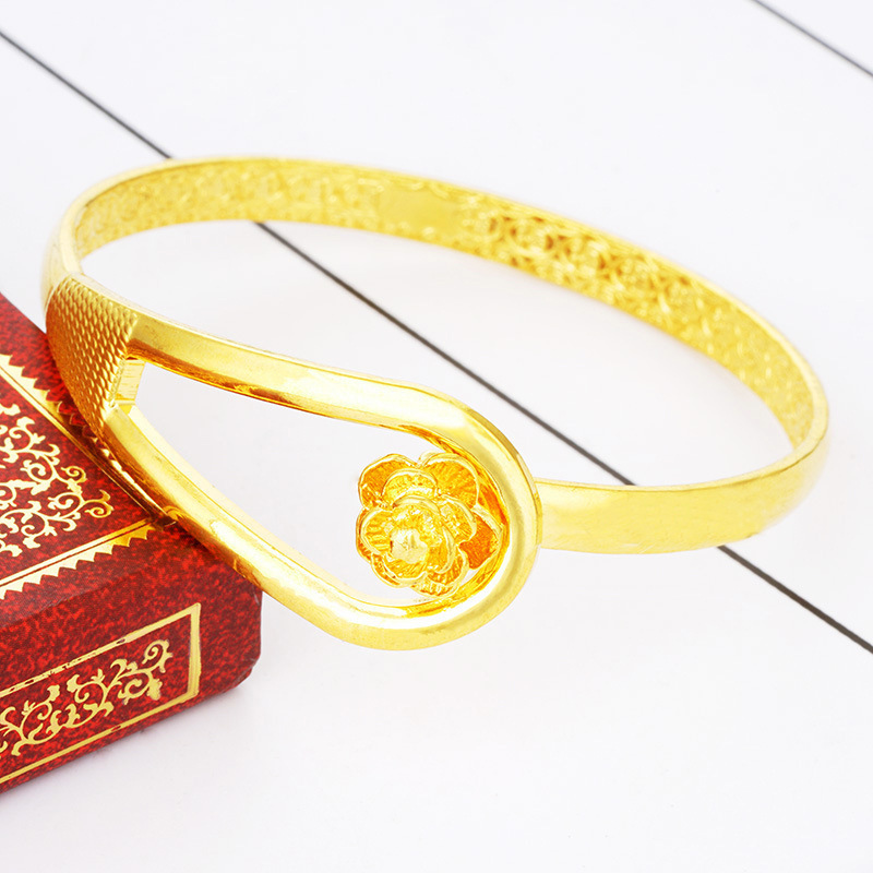 版时尚年轻女孩黄铜手镯 沙金花朵手镯 镀金樱花之恋保色首饰