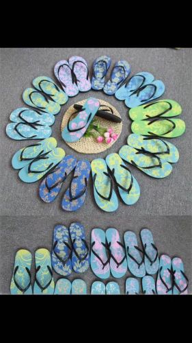 PE Flip-Flop 36-40-40-45： Mixed Color Mixed Sizes Package： 120 Pairs Per Piece
