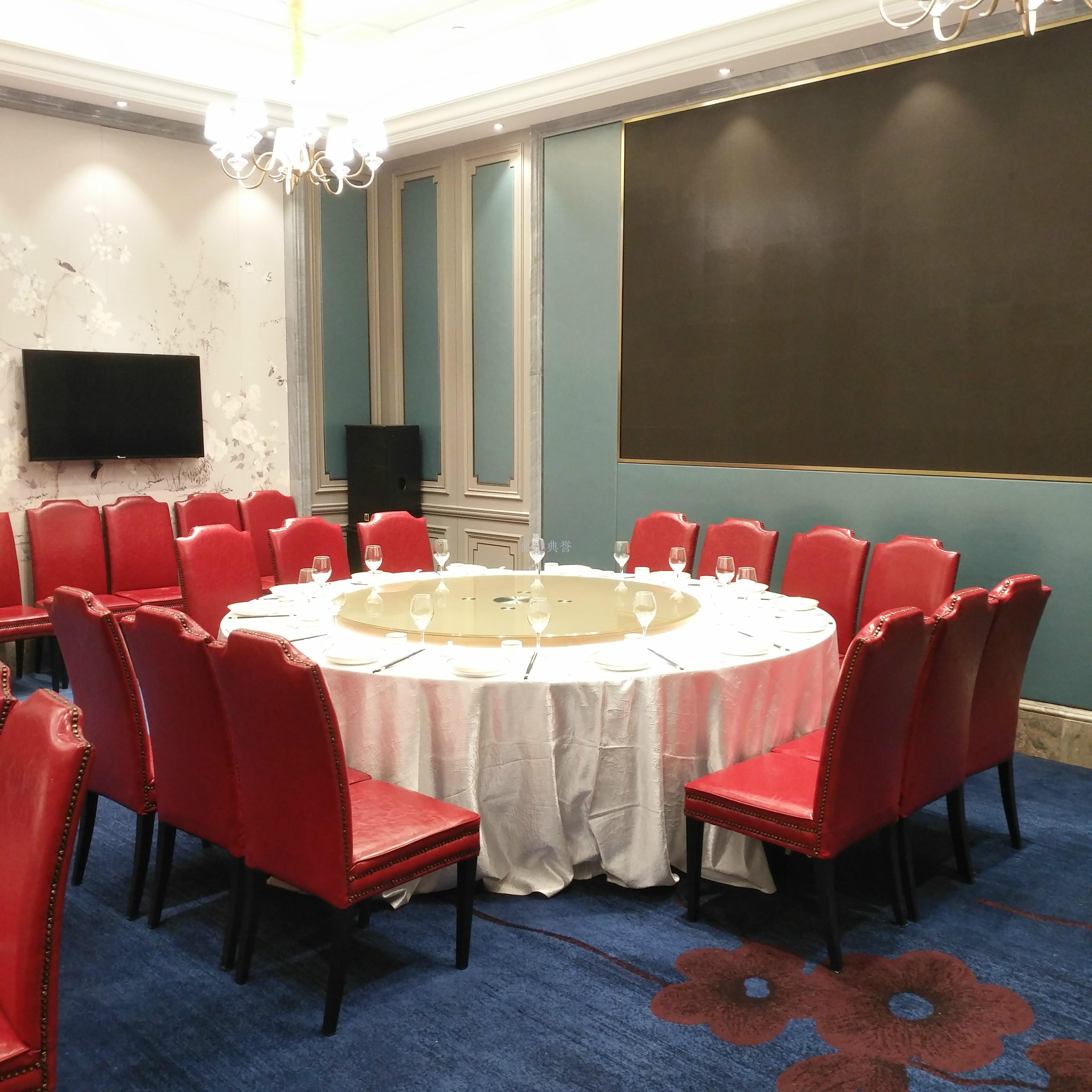 湖州时尚餐厅金属仿木椅 酒店包厢个性餐椅主题餐厅软包椅