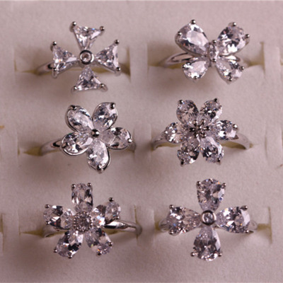 Zircon rings come in a variety of removable rings that go well with flash MOBS