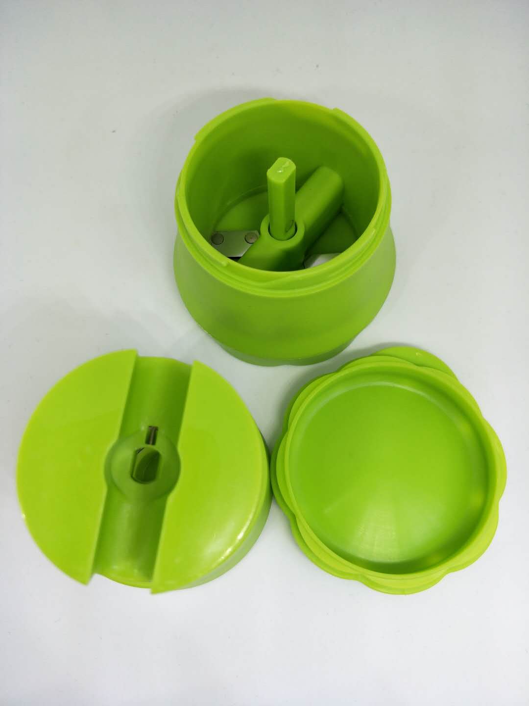 Kitchen spice tools: ginger and garlic slicer, mini garlic grinder, ginger and garlic mince grinder and garlic press pic 3