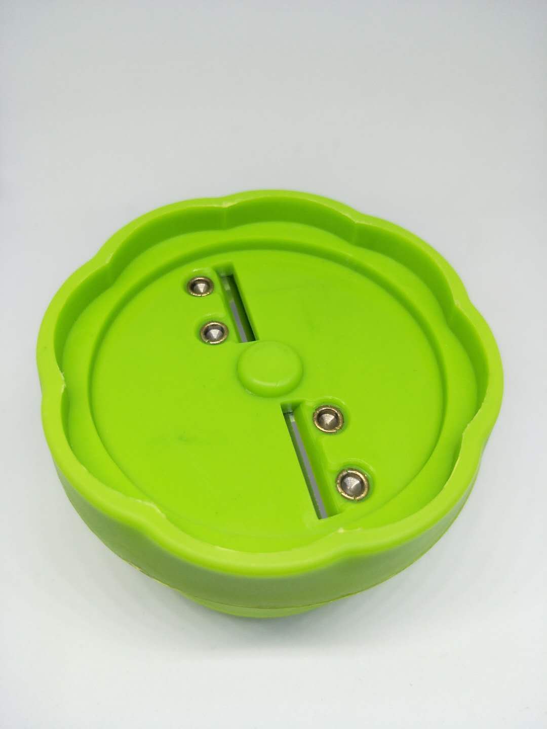 Kitchen spice tools: ginger and garlic slicer, mini garlic grinder, ginger and garlic mince grinder and garlic press pic 11