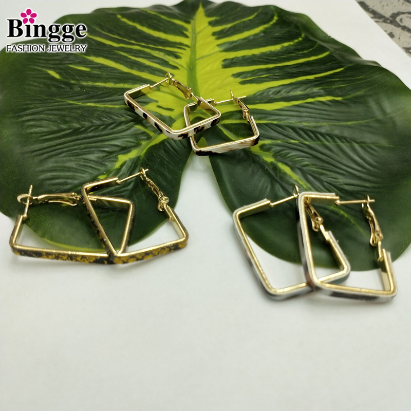 欧美时尚是金属方形小耳钉韩国气质个性简约港风耳环女3对为一套