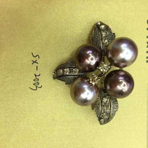 accessories： korean rhinestone pearl brooch. shoe buckle， clothing button. cap buckle， luggage accessories ‘
