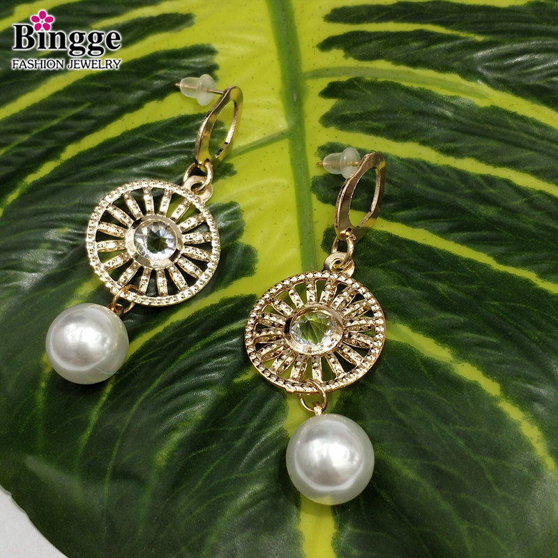 耳环女款气质韩国百搭镶钻精致小耳坠长款吊坠夏季新款2019年潮流