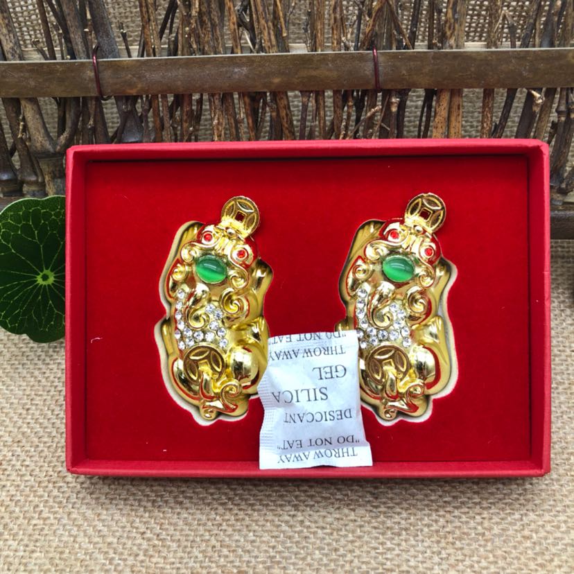 金属工艺品点钻金蟾、貔貅摆挂件