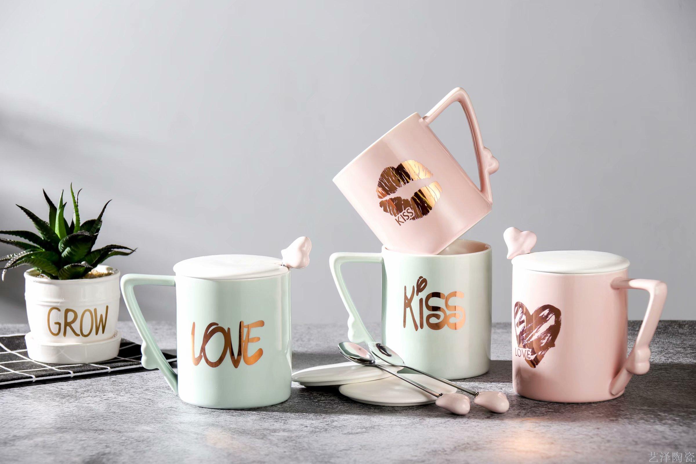 色釉陶瓷杯爱心红唇情侣马克杯