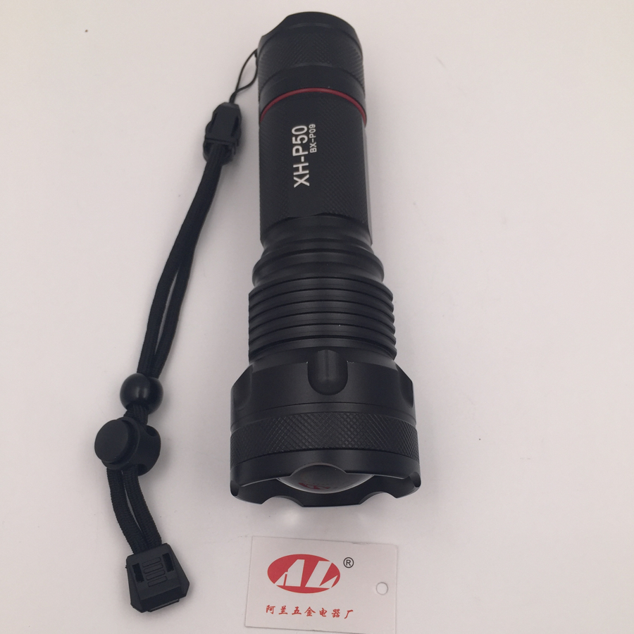 The P50 flashlight 26650 battery 3AA battery can be strong flashlight