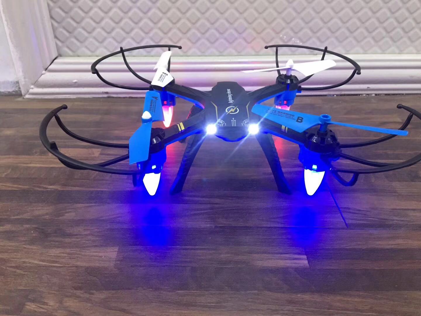2.4G遥控四轴无人机飞行器定高耐摔悬念儿童玩具航模礼物