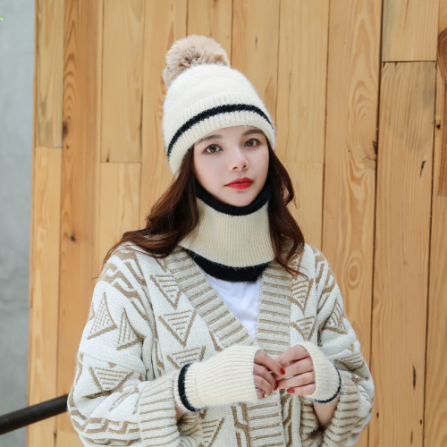 Women‘s Hat Korean New Warm Solid Color Big Fur Ball Cute Knitted Hat 