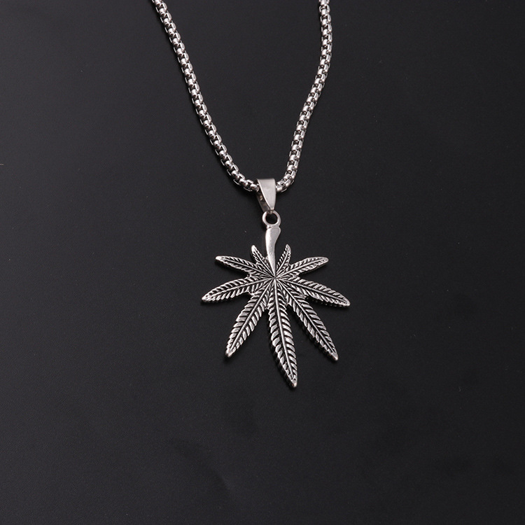 简约时尚枫叶吊坠项链男女士挂件 孟宇饰品长毛衣链