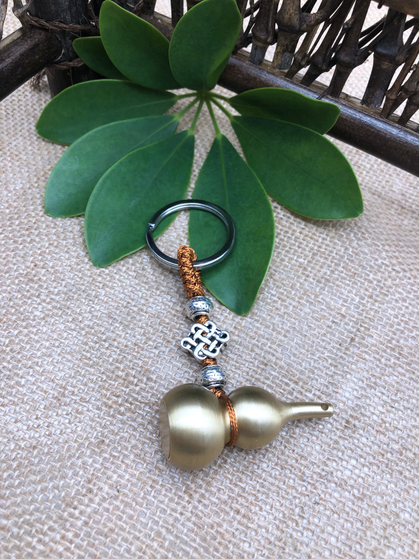 浅咖色线底开盖铜葫芦钥匙扣