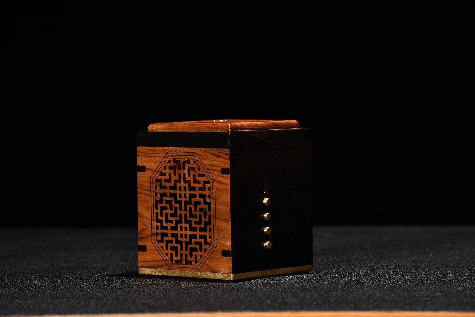 芸亭工艺江南韵B音乐机 随身携带小型 送礼礼盒 盘香 防火棉